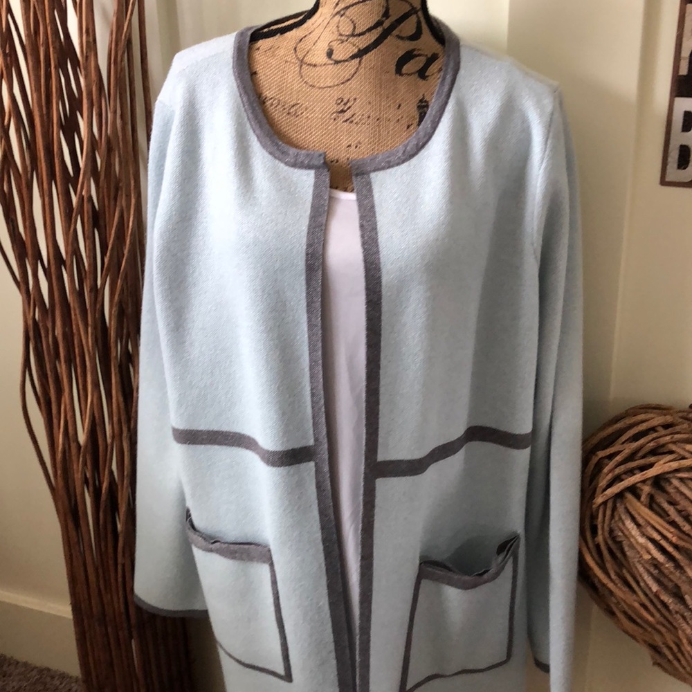 Elle Wan Blue Full Bloom coat sweater - Picture 2 of 7
